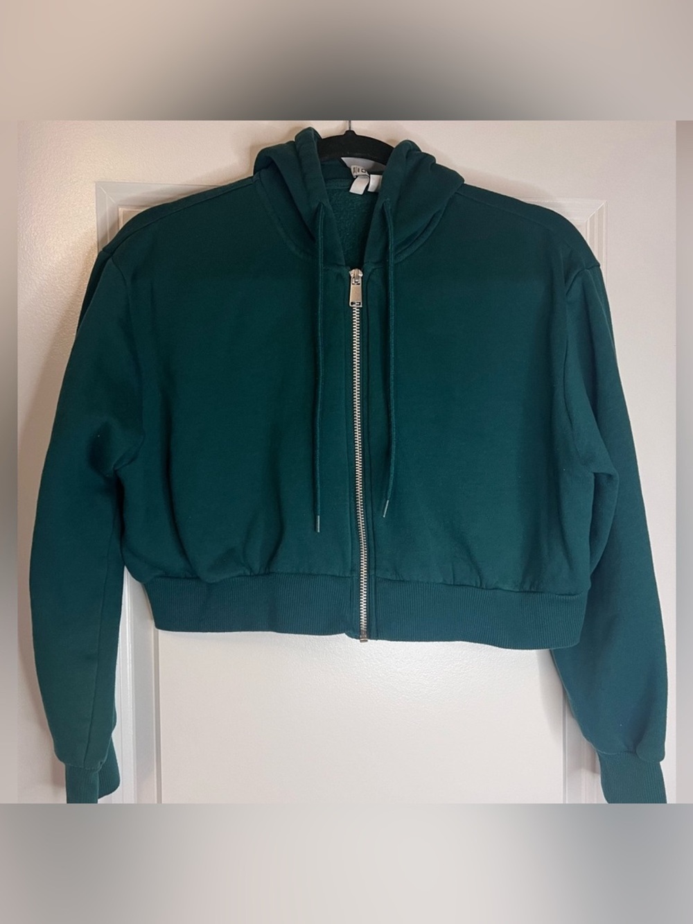 H&M Green cropped full zip hoodie #croppedhoodie